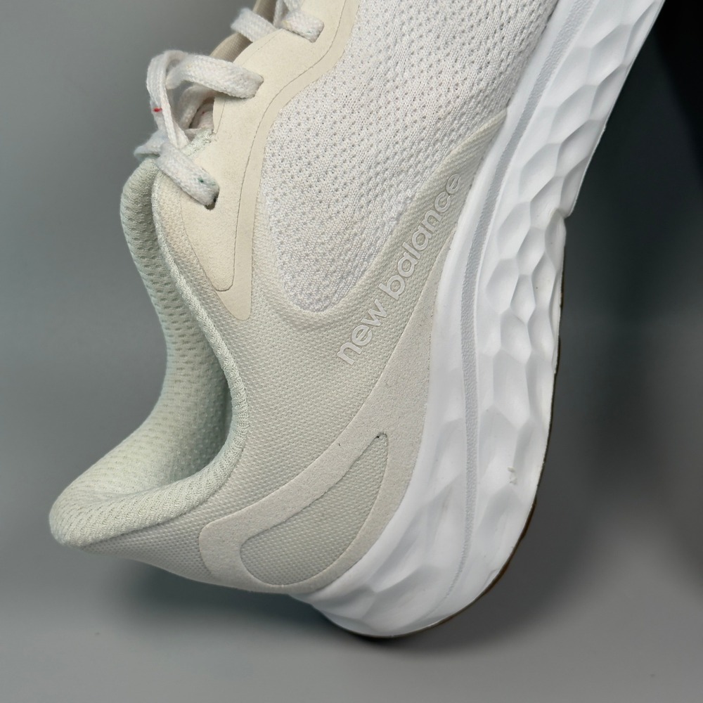 New Balance Fresh Foam Arishi V4 Womens 9.5 9 1/2 B Running Shoes White Orange - Picture 11 of 16